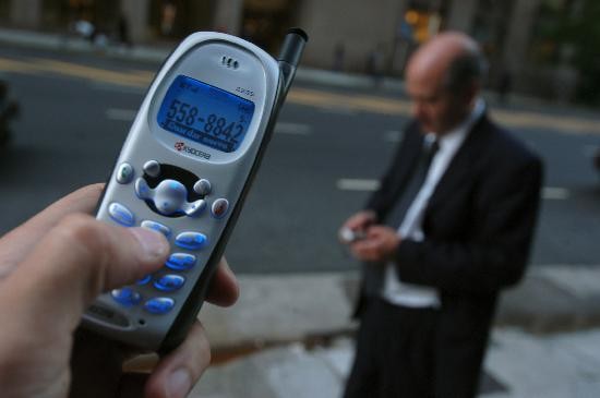 Los argentinos, en el tope del ranking de uso de celulares. 