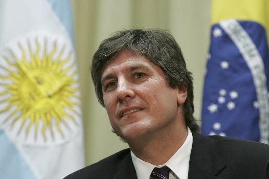 El ministro Boudou anunci poltica de desendeudamiento. 