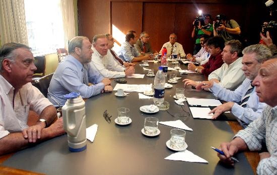 El debate de los representantes del sector agrcola gandero dur ms de dos horas en Coninagro. 
