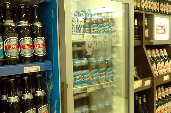 No prosper la prohibicin de vender bebidas fras en envases cerrados. 