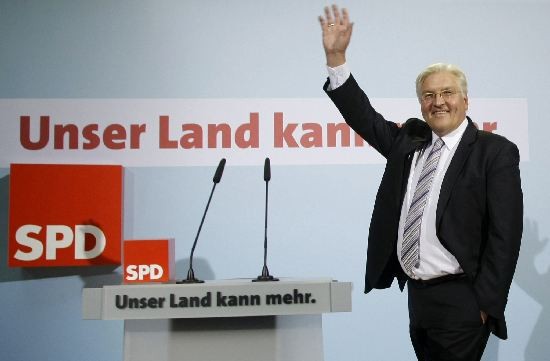 Walter Steinmeier, el principal candidato opositor, obtuvo aliento para las legislativas. 