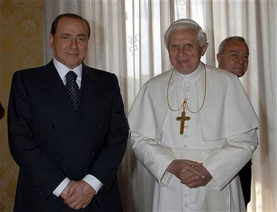 Ayer, un asesor de Berlusconi fue recibido por el Papa