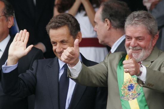 Sarkozy y Lula afianzaron su cooperacin militar en medio de las fiestas populares brasileas. 