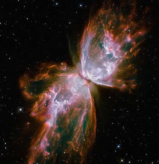 El telescopio transmiti imgenes muy ntidas y coloridas de la nebulosa NGC 6302, conocida como 