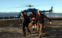 El helipuerto tuvo intensa actividad. La joven accidentada en Chapelco tambin fue derivada a Bariloche. El accidente ocurri al medioda en el valle del Rucaco. El operativo permiti sacar a Varela de la montaa antes de que su estado se agravara. 