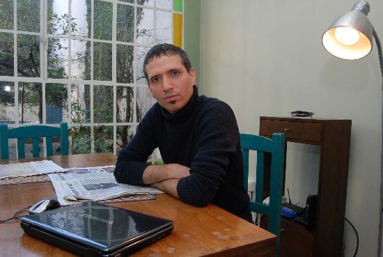 Ezequiel Adamovsky durante la entrevista con 