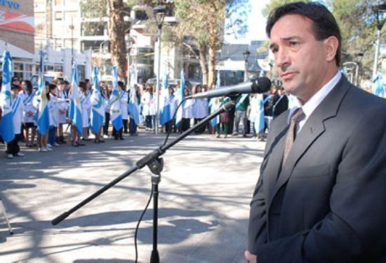 El ministro Jorge Tobares asisti al acto por el Da del Maestro. 