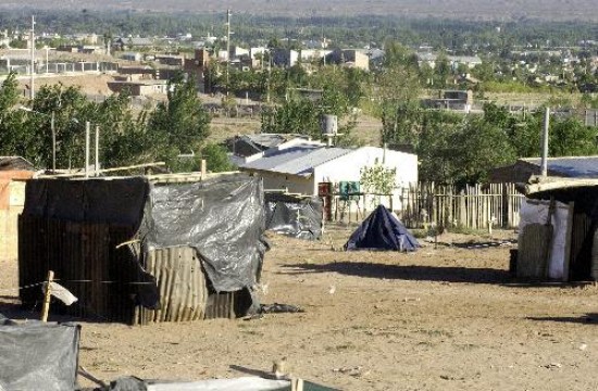 En la toma viven 68 familias que quieren acceder a los servicios. 