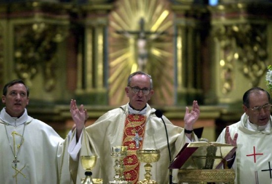 Oficialmente, el arzobispo de Buenos Aires viaja por la peregrinacin a la virgen de Lujn. 