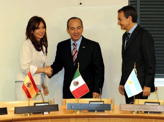 La mandataria argentina mantuvo un encuentro con sus pares de Espaa y Mxico. 
