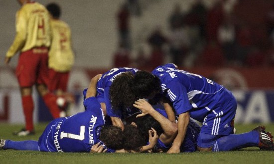 Universidad de Chile celebra el 1-1 que se llev de su visita al Inter de Porto Alegre. 