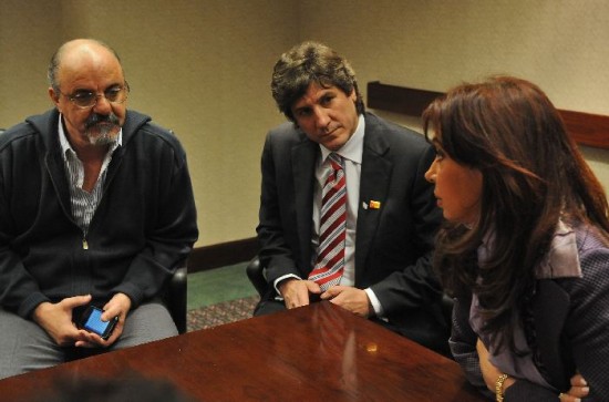 El ministro de Economa Boudou se reuni con su par francs. 