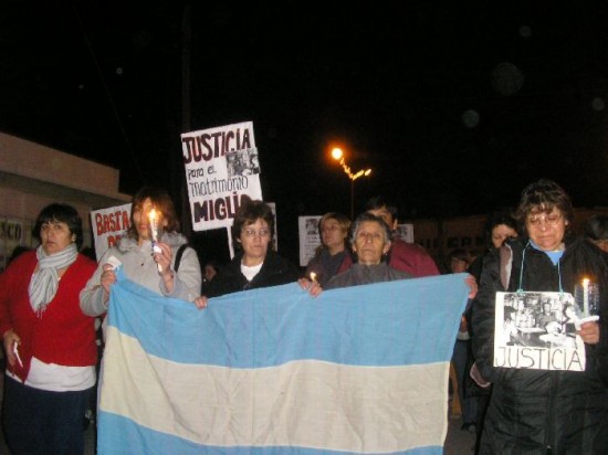 Familiares de las vctimas encabezaron la manifestacin. 