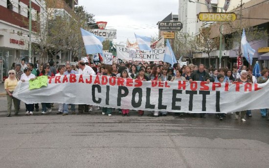 La marcha de los hospitalarios y otros sectores, el viernes en Cipolletti, les dio oxgeno a los dirigentes. 