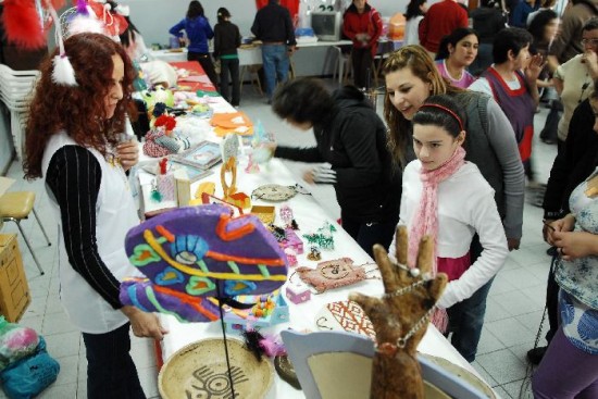 Trabajos artesanales, carpintera, confeccin y cocina, en la muestra que sum a escuelas especiales deViedma y Sierra Grande. 