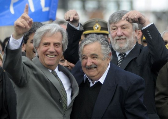 Tabar intentar traspasar su popularidad al candidato del Frente Amplio, Jos Mujica. 