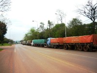 De a poco, los camiones argentinos varados en las fronteras pasaron al territorio brasileño. 