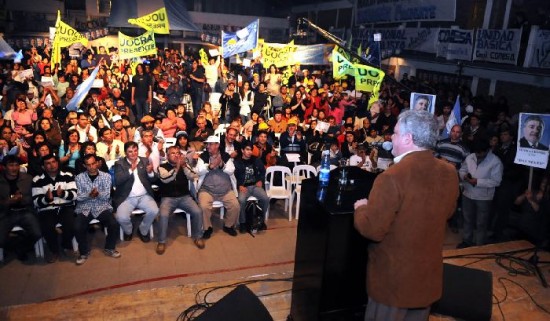 El gobernador chubutense realiz su dcimo acto de campaa. 