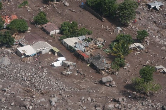 La catstrofe en El Salvador es una de las peores de los ltimos aos. 