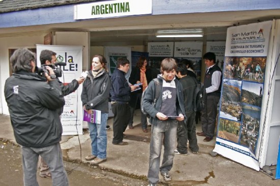 Numerosos visitantes se acercaron para conocer la oferta de San Martn de los Andes en Osorno. 