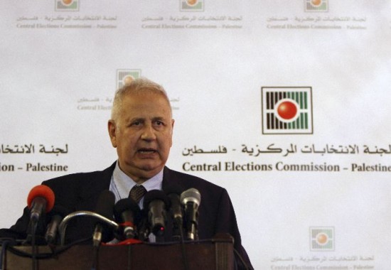 Hanna Nasser, titular de la comisin electoral palestina. 