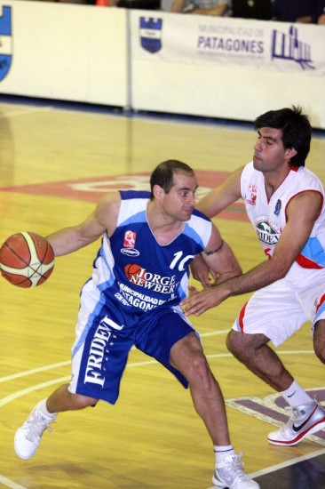 Juan Manuel Ruiz apareci en la segunda parte y fue el goleador de Newbery. 