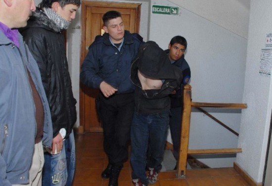 Aos atrs, Hernndez Oyarzn cumpli una condena por robo y estafa en Chile. 