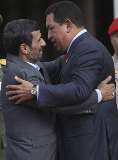 Ahmadinejad y Chvez intercambiaron grandes elogios. 