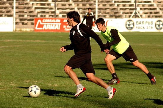 El Mquina Cid vuelve al equipo titular en lugar de Pablo Costi. Y el 