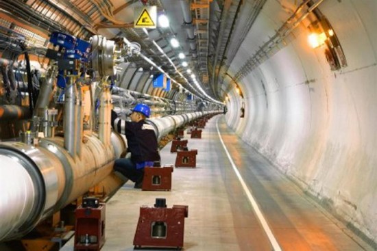 Recrear las condiciones del Universo despus del Big Bang es el objetivo del LHC. 