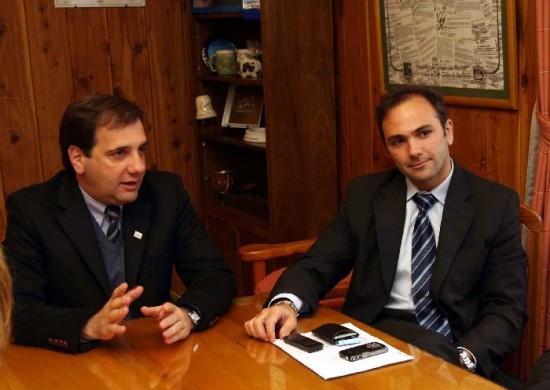 El intendente Cascn y el secretario de Economa Federico Lutz esperan mejorar la recaudacin de tasas municipales. 