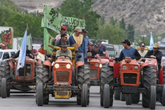 Los productores advirtieron que podran realizar un nuevo tractorazo para destrabar la llegada del dinero prometido. 