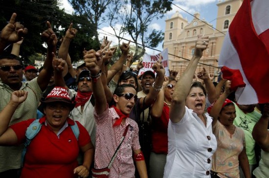 Hubo decenas de marchas de resistencia. 