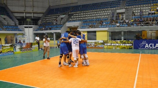 Los muchachos de Alejandro Grossi clavaron otra gran victoria a domicilio. 