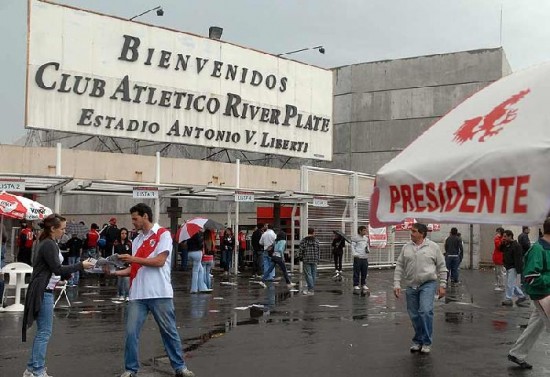 Como nunca, los socios se volcaron en las urnas para decidir al sucesor de Aguilar. 