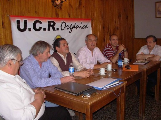 En Jacobacci hablaron de posibles alianzas con otros partidos. 