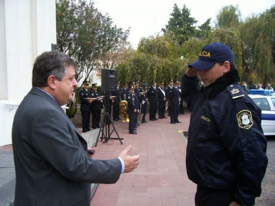El ministro de Seguridad Stornelli, acosado por los crmenes, apunt hacia la propia fuerza policial. 