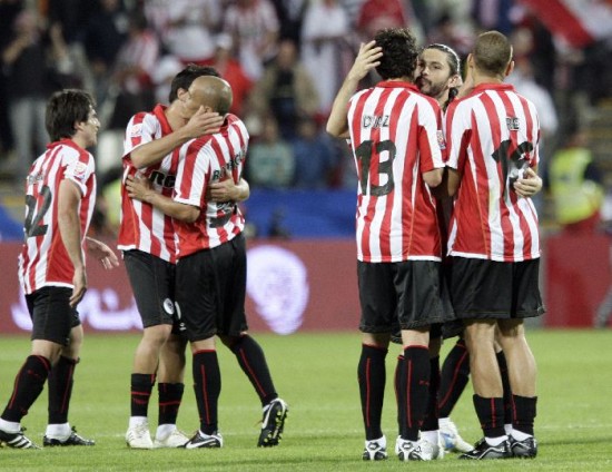 El Pincha unido. Estudiantes buscar repetir ante el Bara la hazaa de 1968, cuando derrot al Manchester United en Old Trafford. 