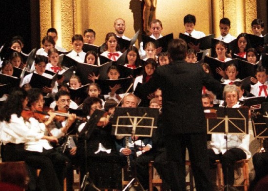 El Coro de Niños y Jóvenes Cantores de Bariloche, protagonista de la velada. 