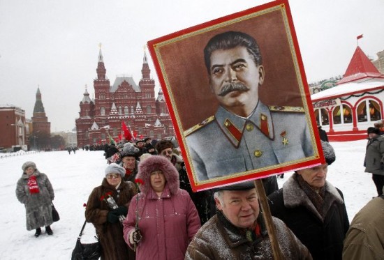 Rusia debate por Stalin: verdugo o padre de los pueblos? 