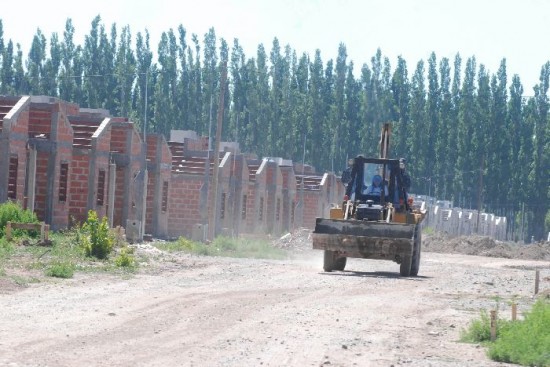 En el este de la ciudad se construyen 290 viviendas por planes oficiales. 