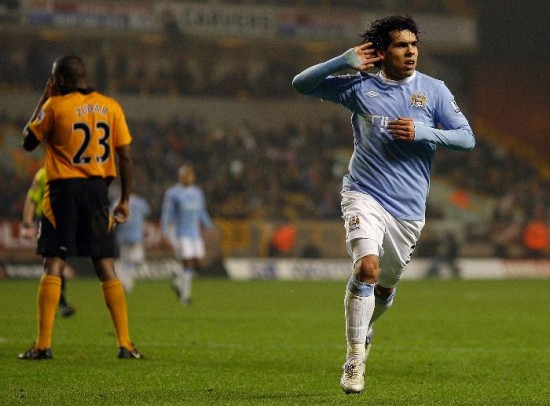 Tevez hizo dos en la victoria 3-0 del Manchester City sobre el Wolverhampton. 