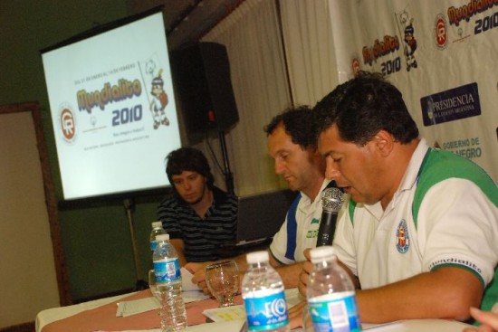 Marcelo Marco, presidente del Comit Organizador del Mundialito, fue el encargado de hacer el anuncio. 
