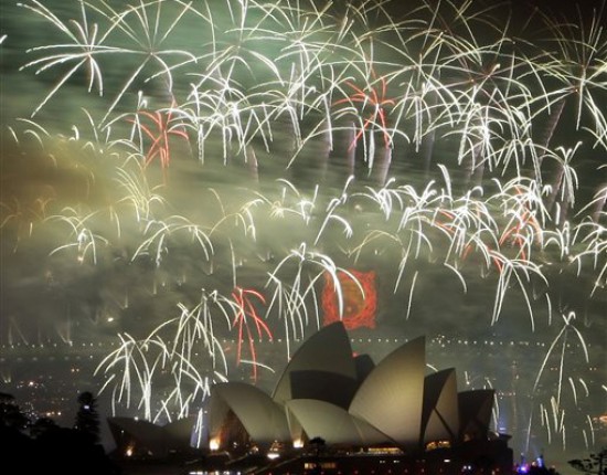 Luces impresionantes en la bahia de Sidney. (Foto: AP)