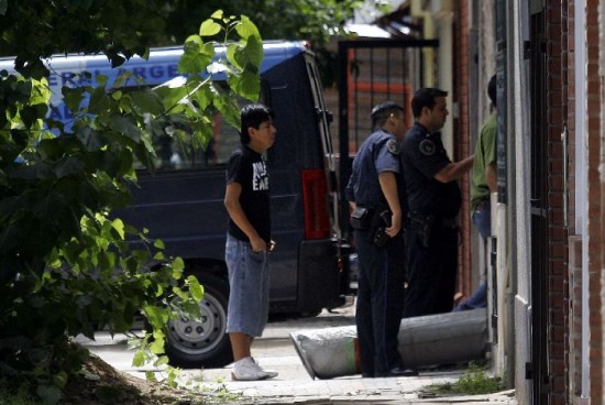 En la vivienda de Parque Chacabuco fueron hallados los cuerpos y las armas que usaron para matarlos. 