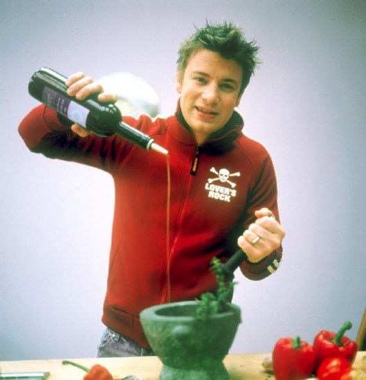 La biografa del cocinero Jamie Oliver ya no estar en Watersones. 
