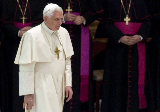 Benedicto XVI podra cambiar a toda la jerarqua irlandesa. 