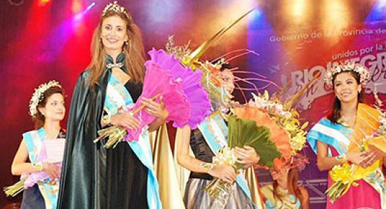 Brenda Cornejo, reina nacional de la Pera 2009 (Gentileza)