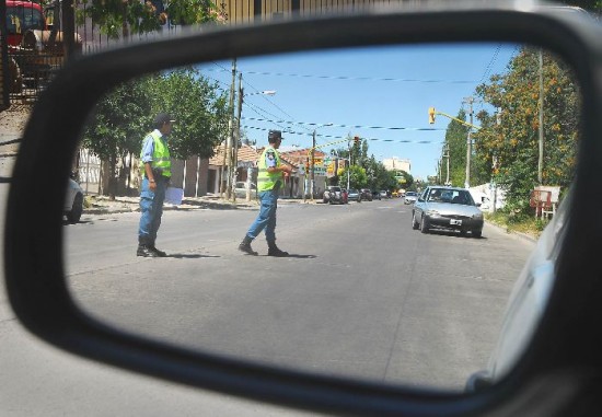 En dos das la Polica neuquina identific a 1.500 personas en la capital. 