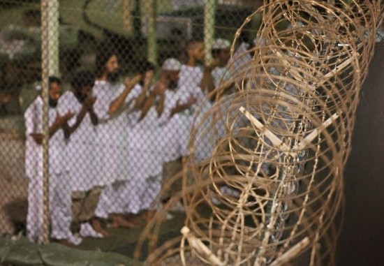 Inicialmente Obama iba a cerrar el 22 de enero el campamento de prisioneros, mundialmente criticado. 